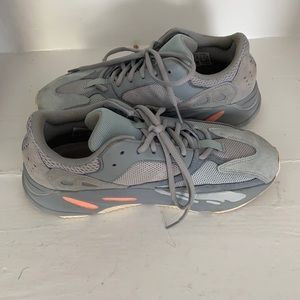 Yeezy Boost ‘inertia’ size 9 men’s